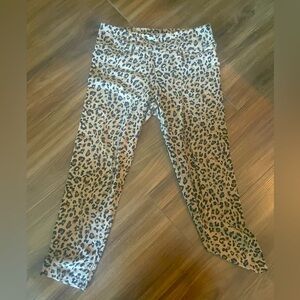 Jcrew above ankle legging in leopard. 🐆